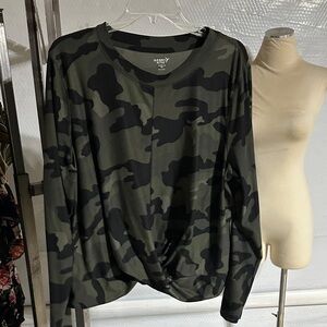 Old Navy Camouflage Long Sleeve Top